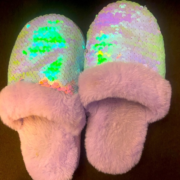 More Than Magic Girls iridescent Sequin Slippers Size 13-1 - Picture 1 of 3